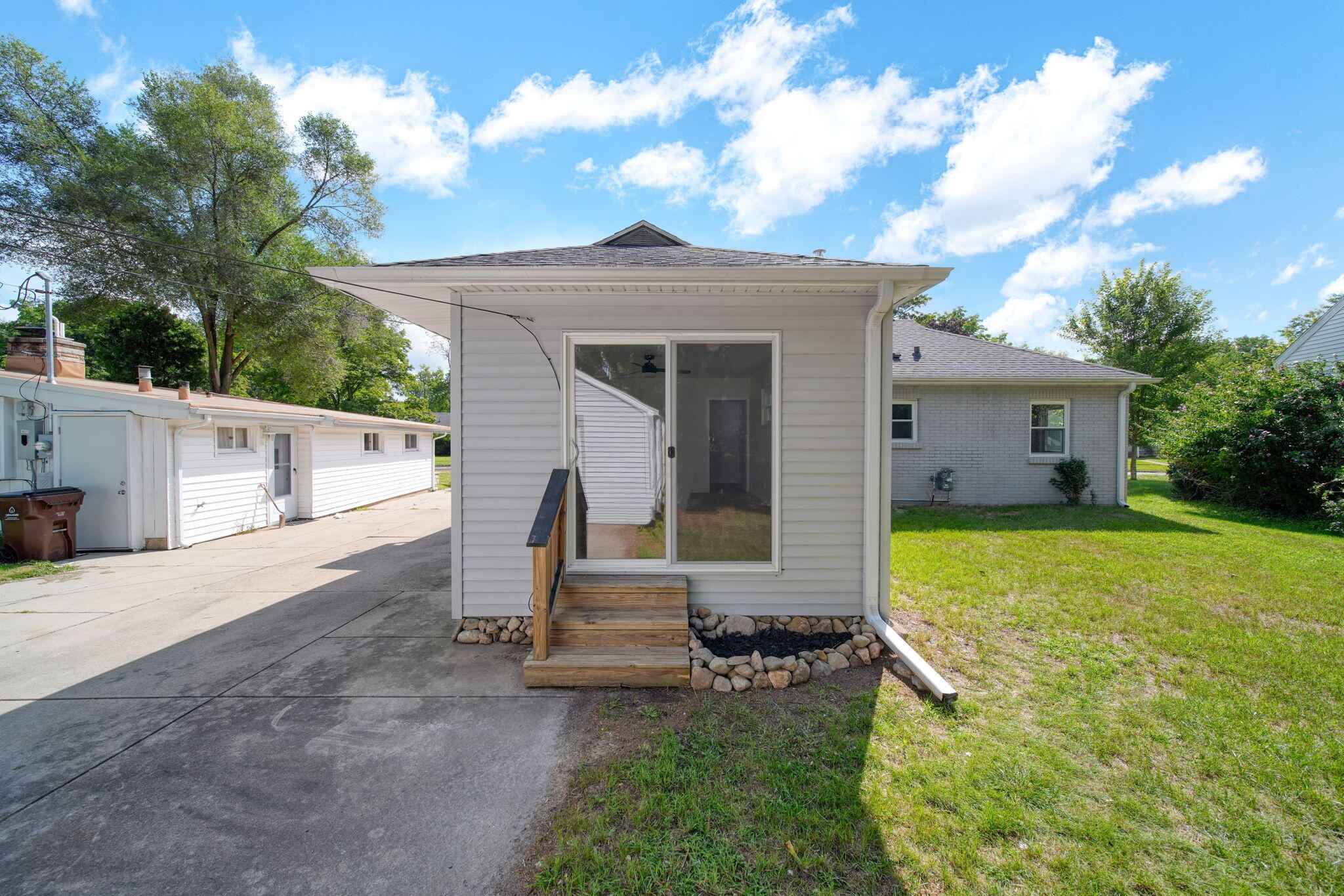 744 Briarcliff Road Jackson, MI 49203 - Photo 25 of 33 25