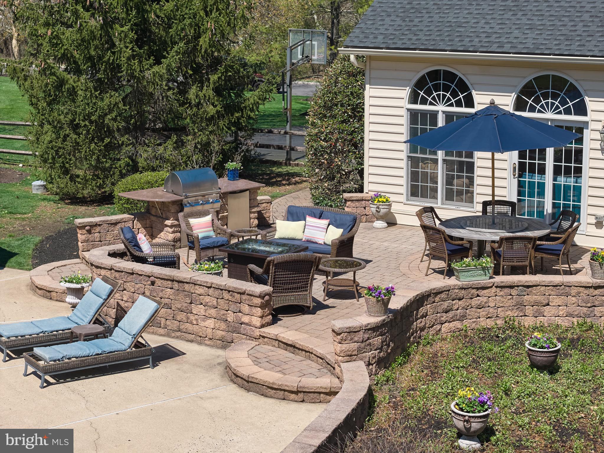 37 Alexanders Court Newtown, PA 18940 - Photo 43 of 50 a view of a backyard with sitting area