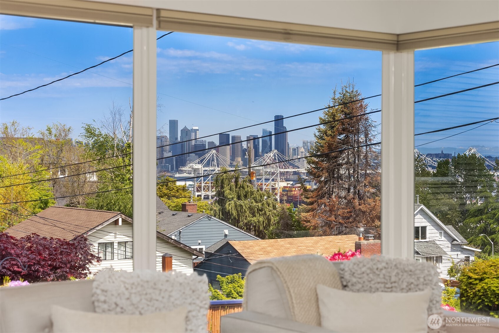 4008 34th Avenue Southwest Seattle, WA 98126 - Photo 4 of 39