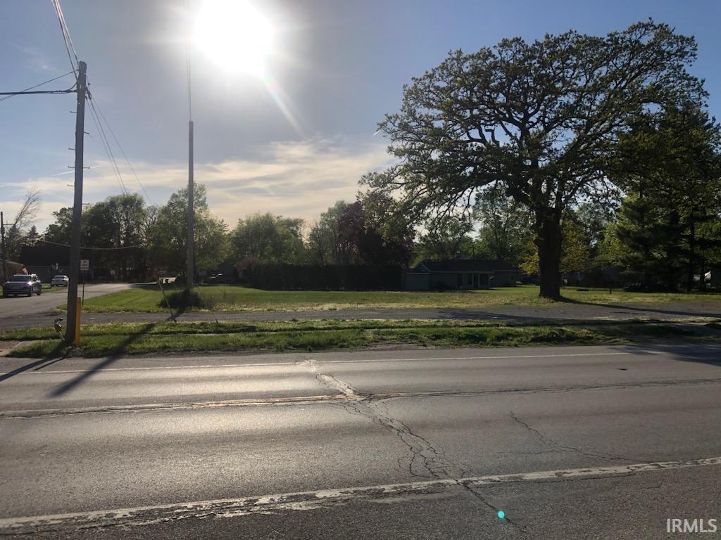 305 South Division Street Bristol, IN 46507 - Photo 3 of 5