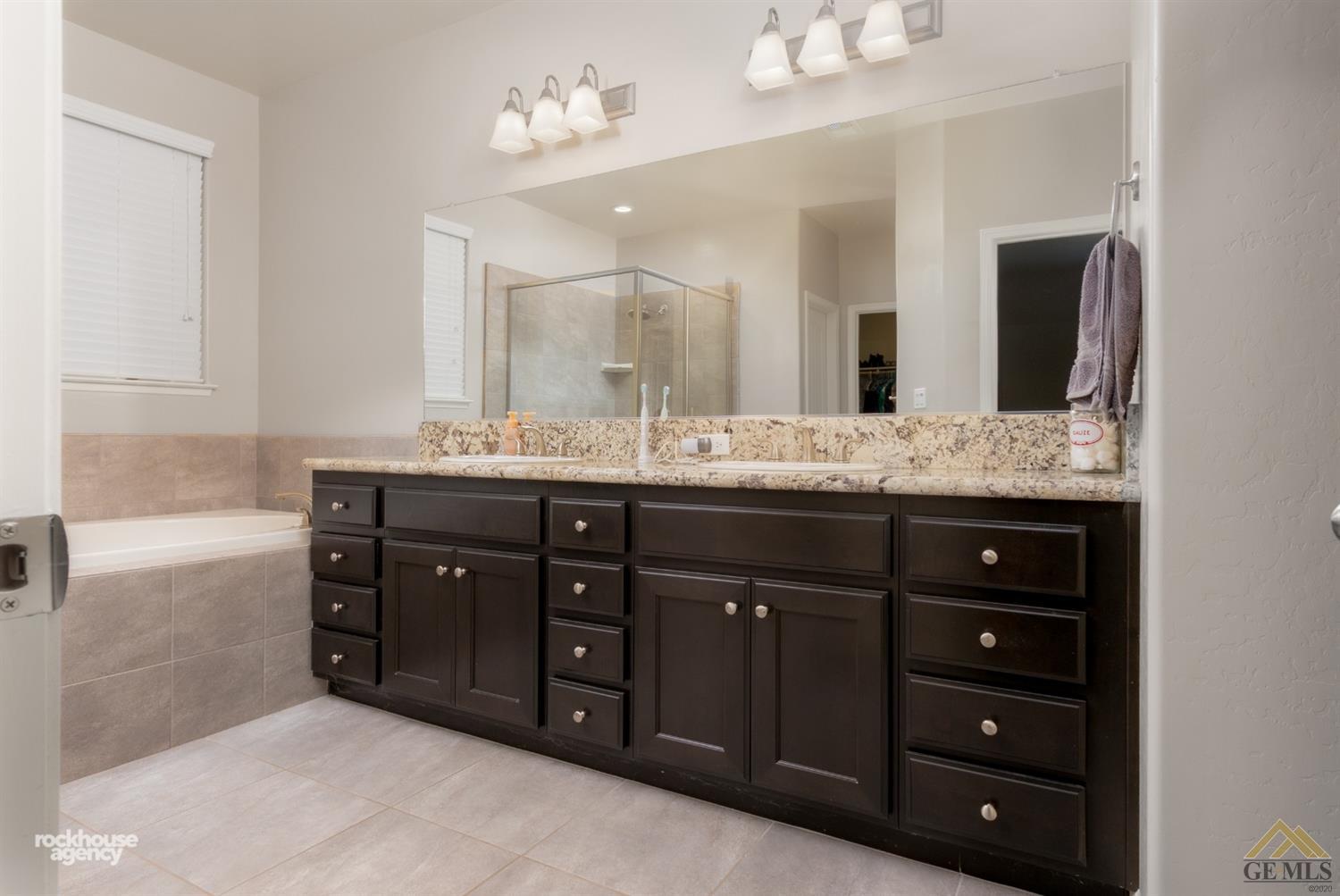 14830 Citrus Tree Court Bakersfield, CA 93314 - Photo 19 of 26