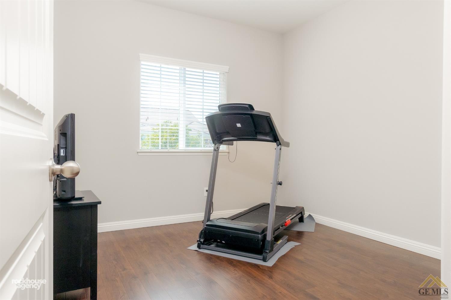 14830 Citrus Tree Court Bakersfield, CA 93314 - Photo 7 of 26