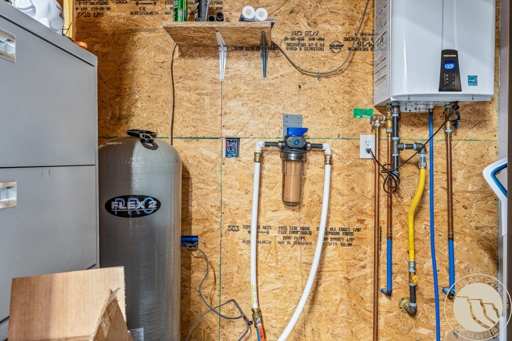 5 Appaloosa Rdg Road Reed Point, MT 59069 - Photo 24 of 34 Tankless hot water heater in shop.