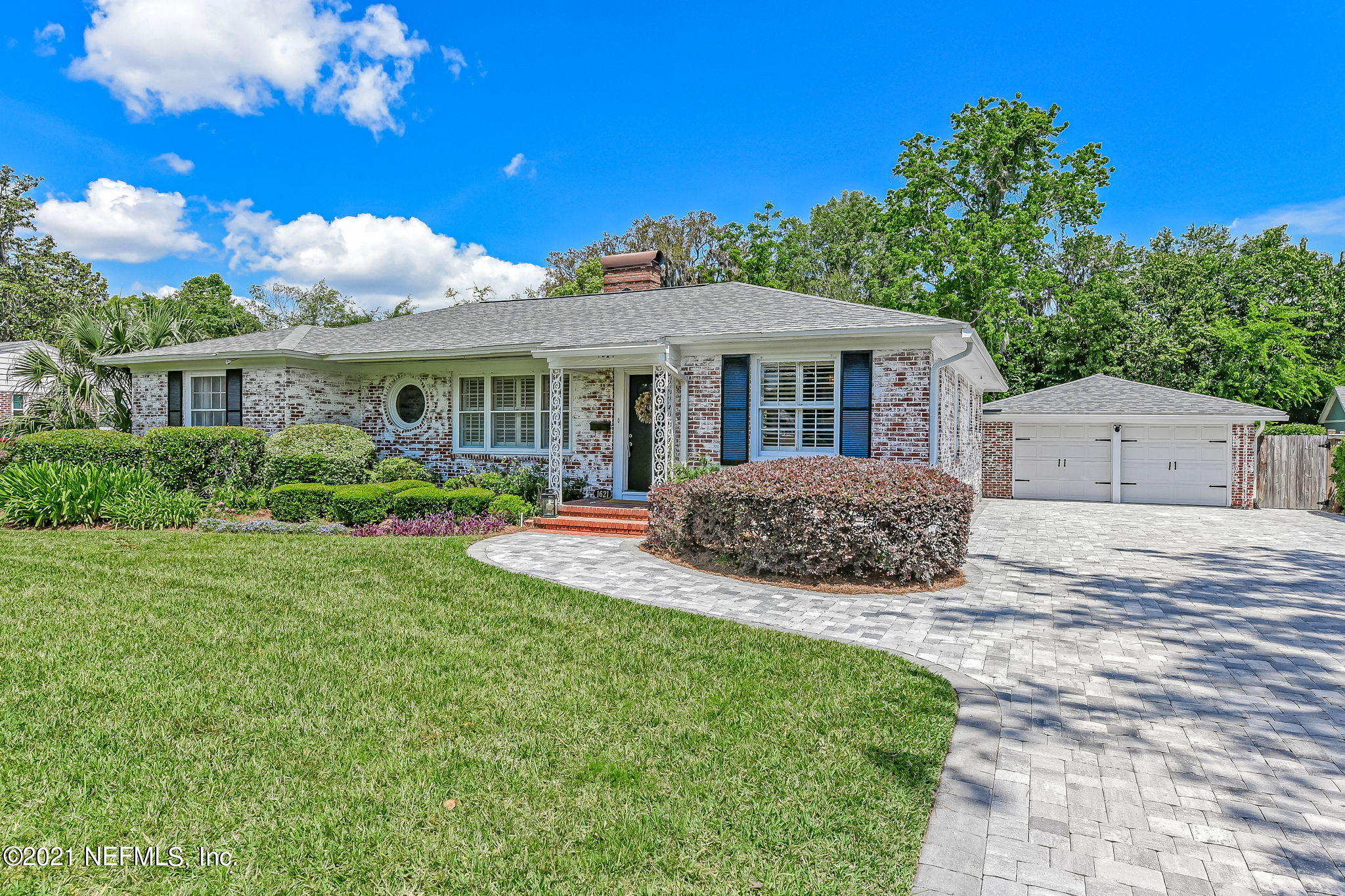 1621 Dunsford Road Jacksonville, FL 32207 - Photo 3 of 65 Front
