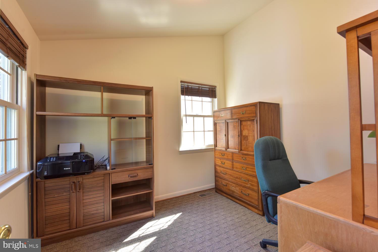 13208 Poplar Tree Road Fairfax, VA 22033 - Photo 20 of 32 Gallery Image 20