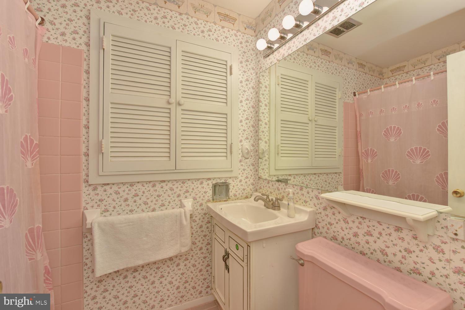 13208 Poplar Tree Road Fairfax, VA 22033 - Photo 21 of 32 Gallery Image 21