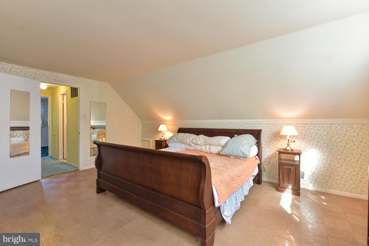 13208 Poplar Tree Road Fairfax, VA 22033 - Photo 22 of 32 Gallery Image 22