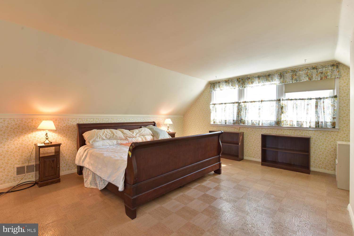 13208 Poplar Tree Road Fairfax, VA 22033 - Photo 23 of 32 Gallery Image 23