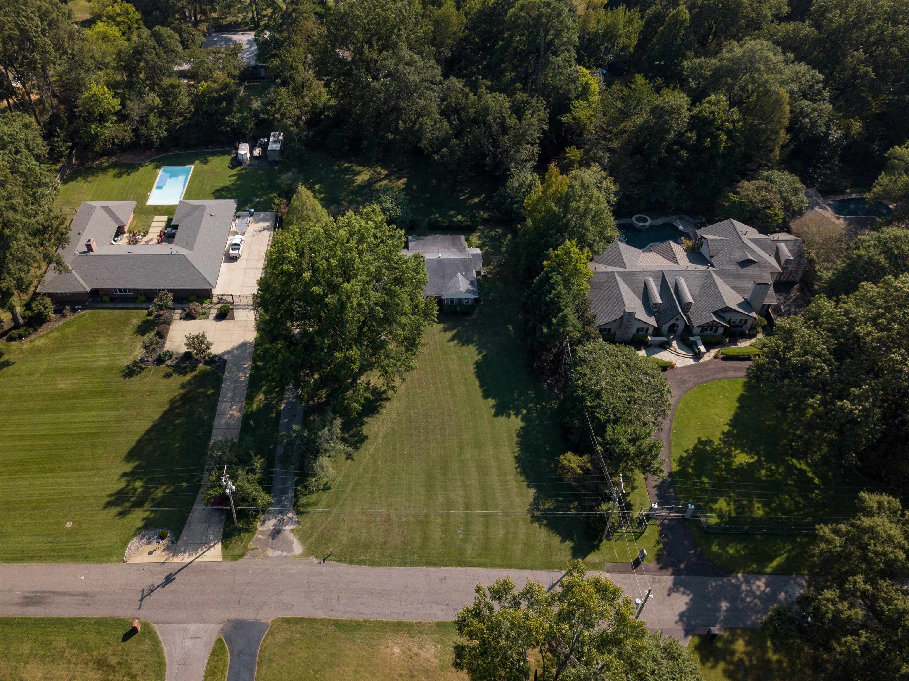 4495 Chickasaw Road Memphis, TN 38117 - Photo 6 of 22
