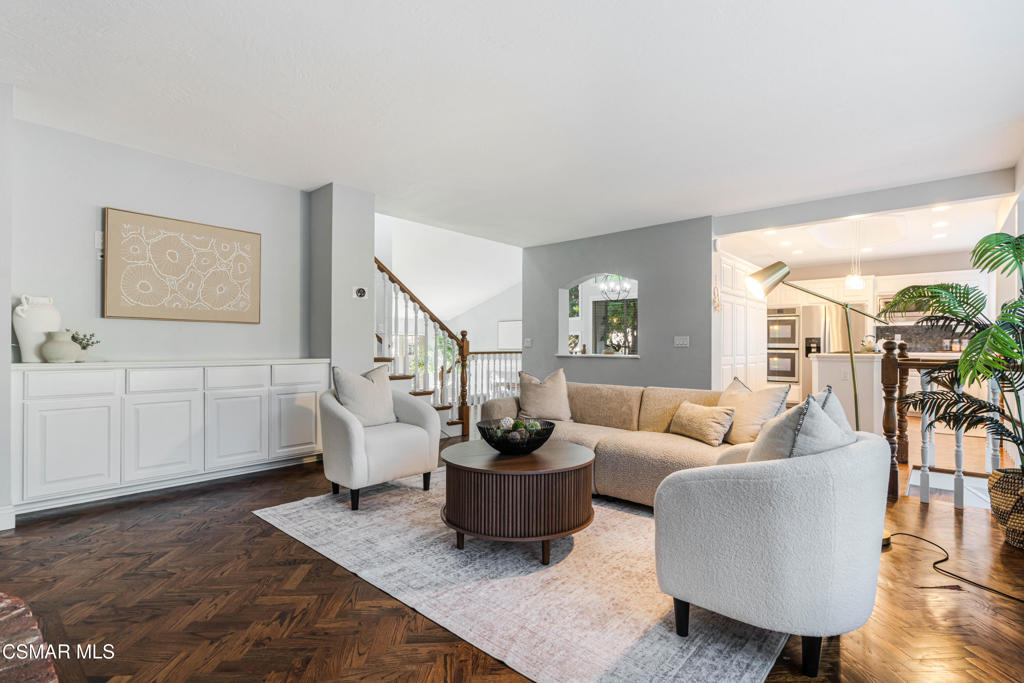 454 Longbranch Road Simi Valley, CA 93065 - Photo 14 of 60