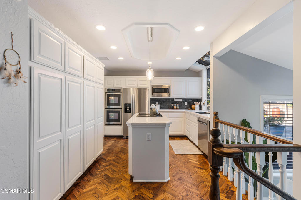 454 Longbranch Road Simi Valley, CA 93065 - Photo 16 of 60