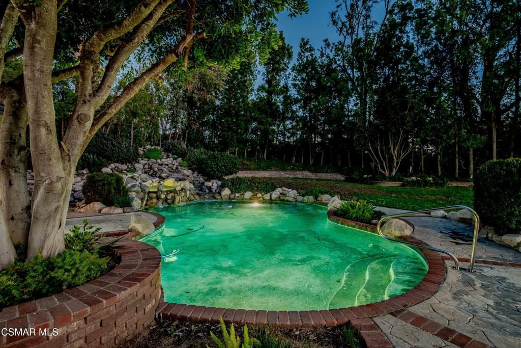 454 Longbranch Road Simi Valley, CA 93065 - Photo 41 of 60