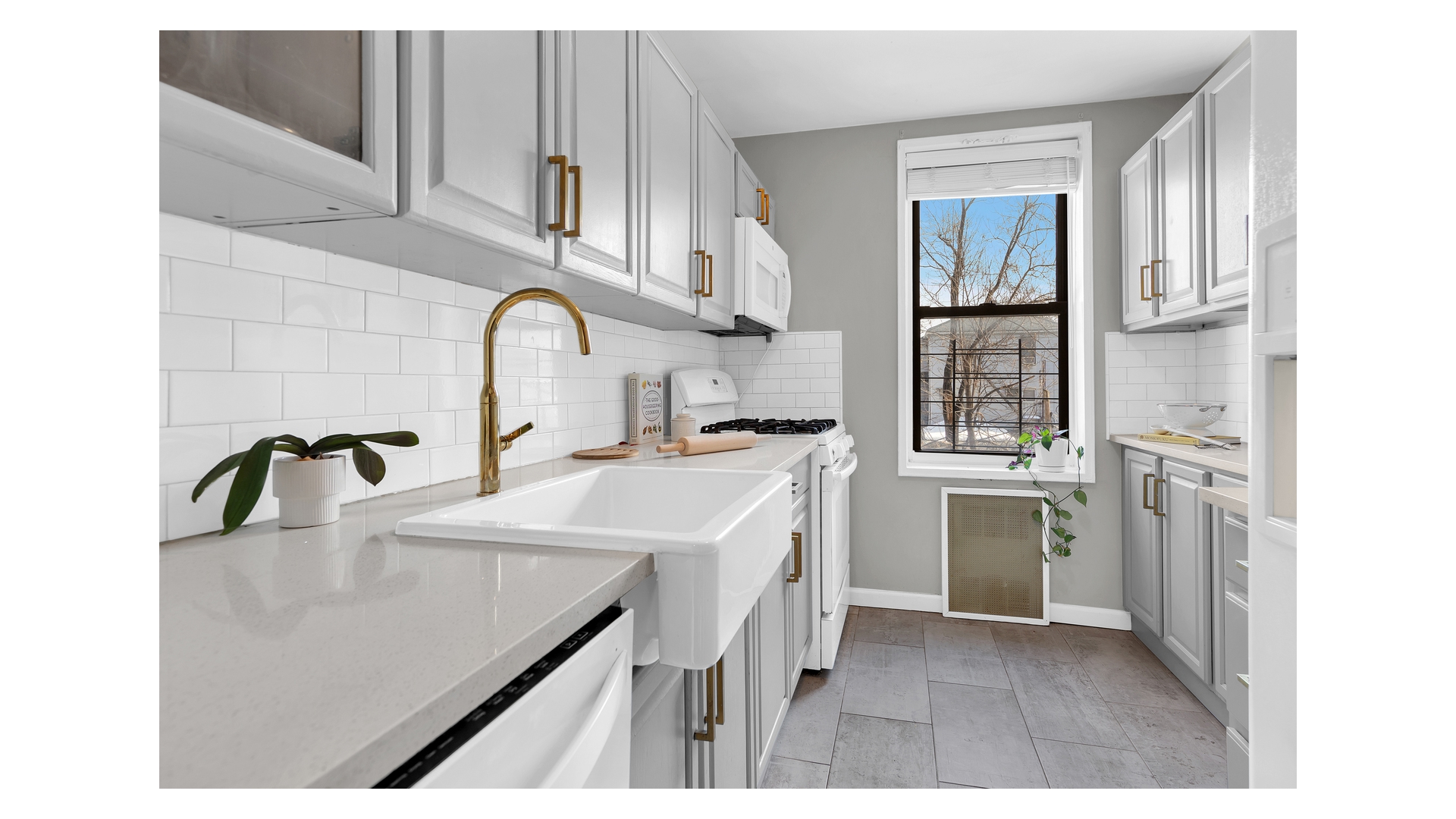 599 East 7th Street, Unit 2K Brooklyn, NY 11218 - Photo 3 of 7