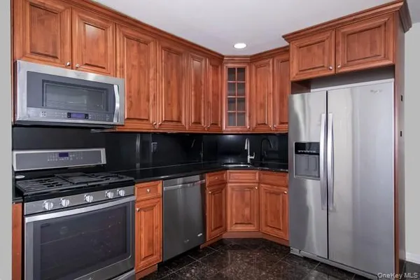 $2,780 | 524 Tudor Lane, Unit 524, Middle Island, NY 11953