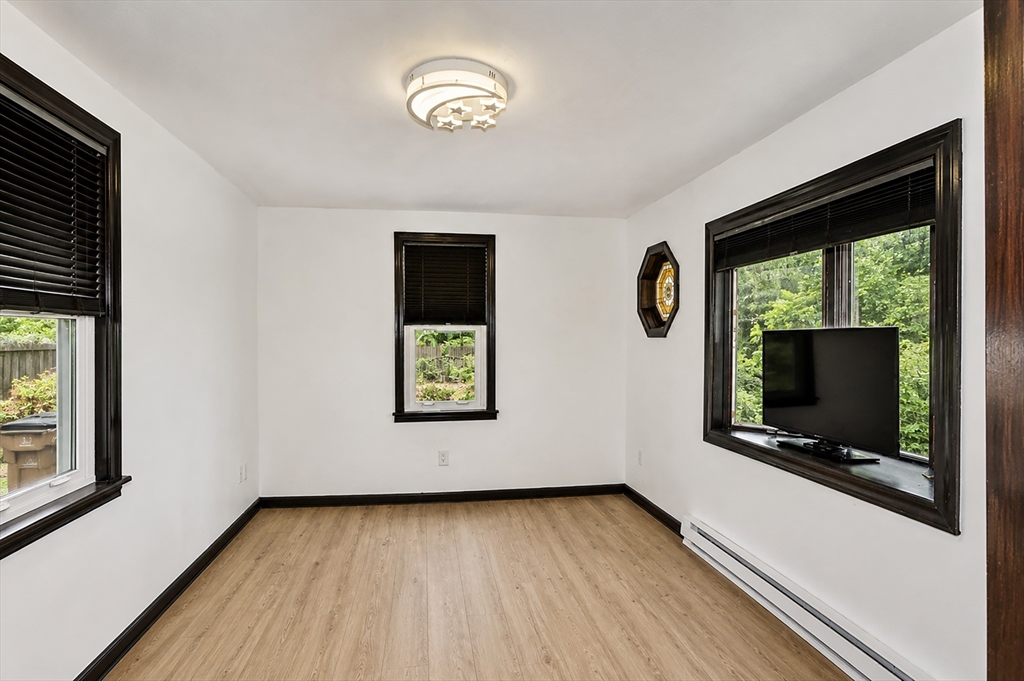 33 Plumtree Road Springfield, MA 01118 - Photo 13 of 29 Gallery Image 13