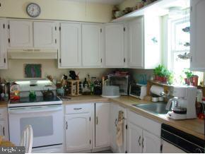 143 Seaspray Road Manahawkin, NJ 08050 - Photo 5 of 11