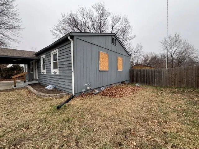 $179,000 | 1113 North Swope Drive, Independence, MO 64056