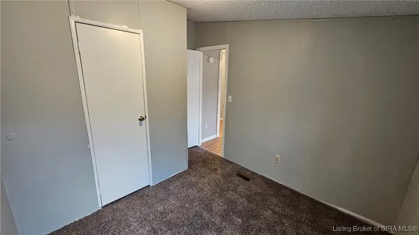 $74,999 | 2468 Country Manor Street, North Vernon, IN 47265
