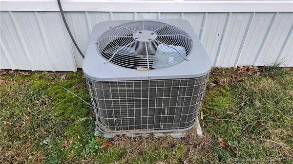 $74,999 | 2468 Country Manor Street, North Vernon, IN 47265