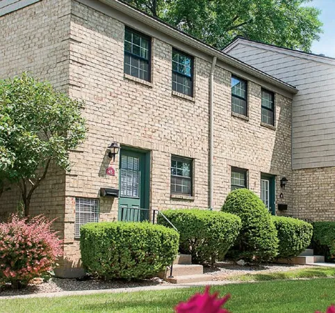 $2,276 | 65 Chartwell Court, Brighton, NY 14618