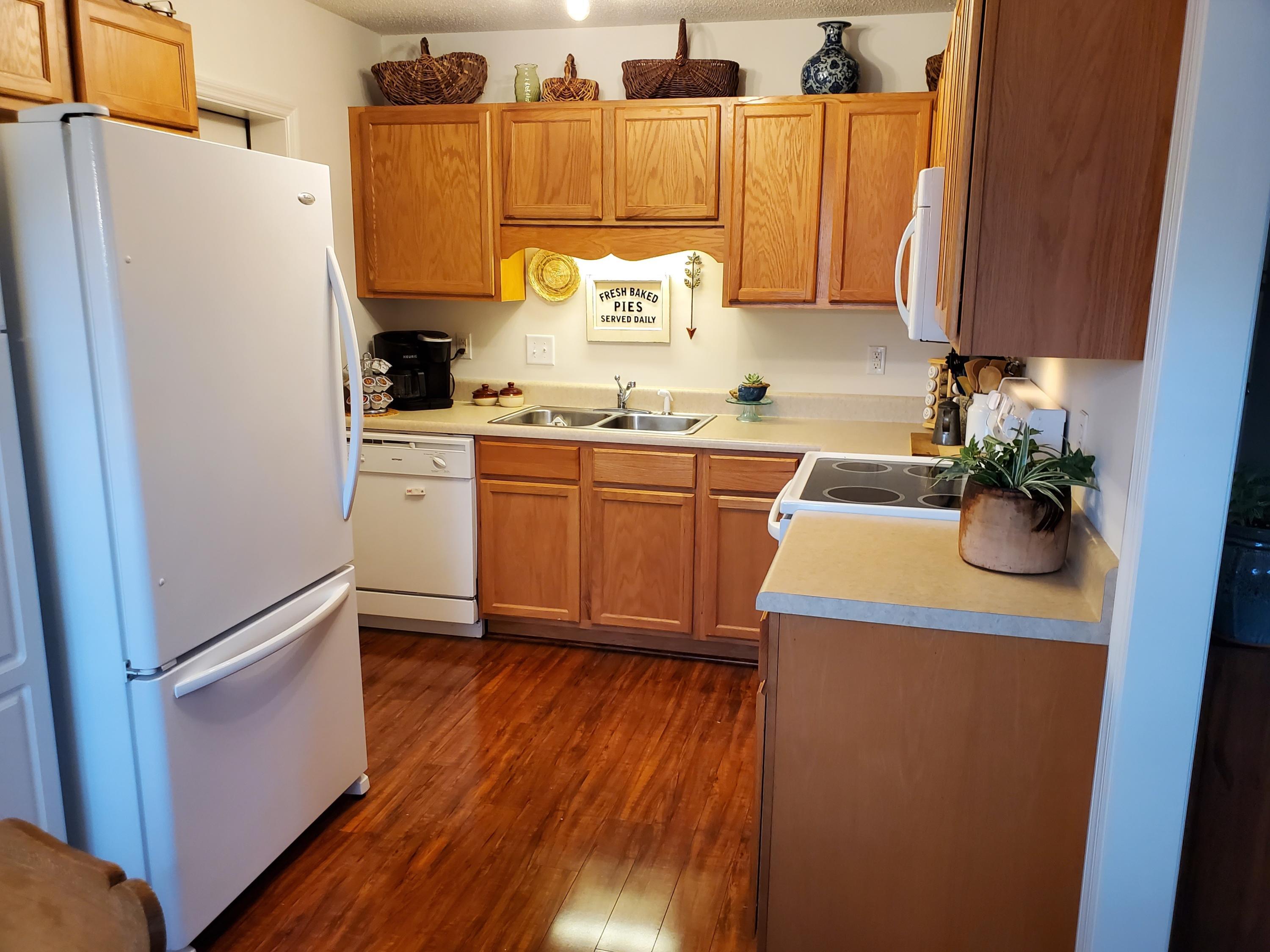 319 Top Knot Road Hubert, NC 28539 - Photo 17 of 54 Kitchen2