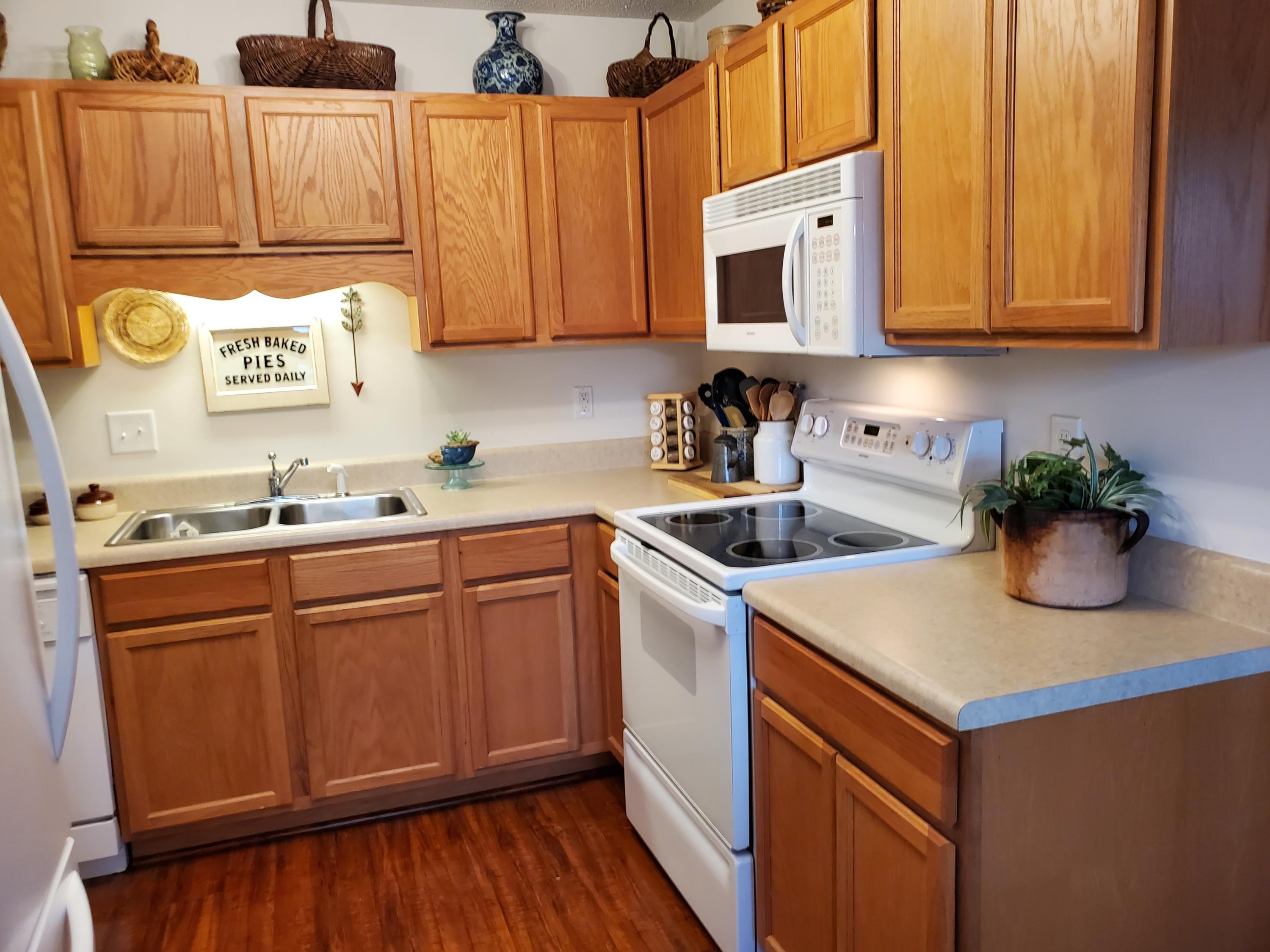 319 Top Knot Road Hubert, NC 28539 - Photo 18 of 54 Kitchen 3