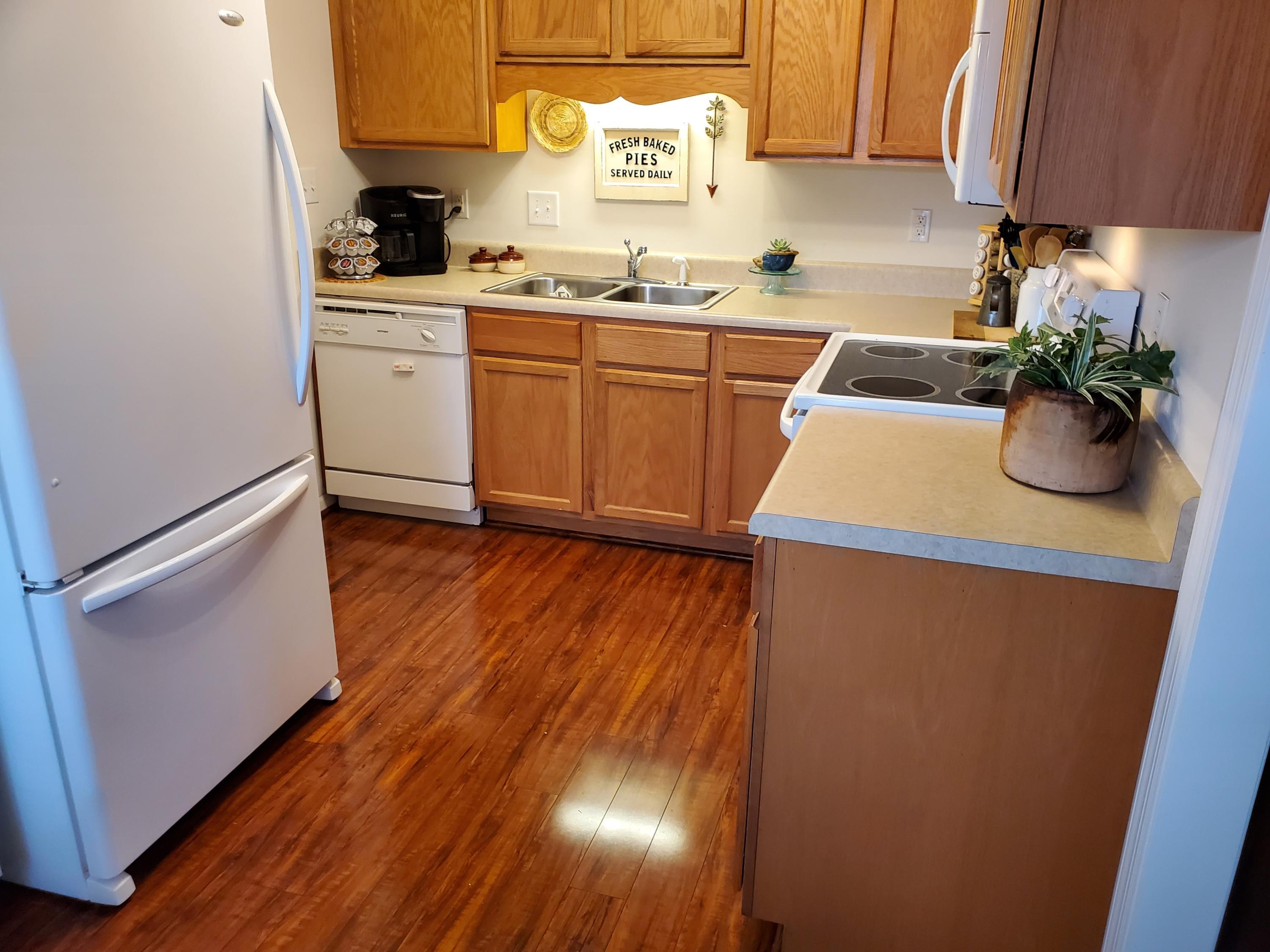 319 Top Knot Road Hubert, NC 28539 - Photo 22 of 54 Kitchen