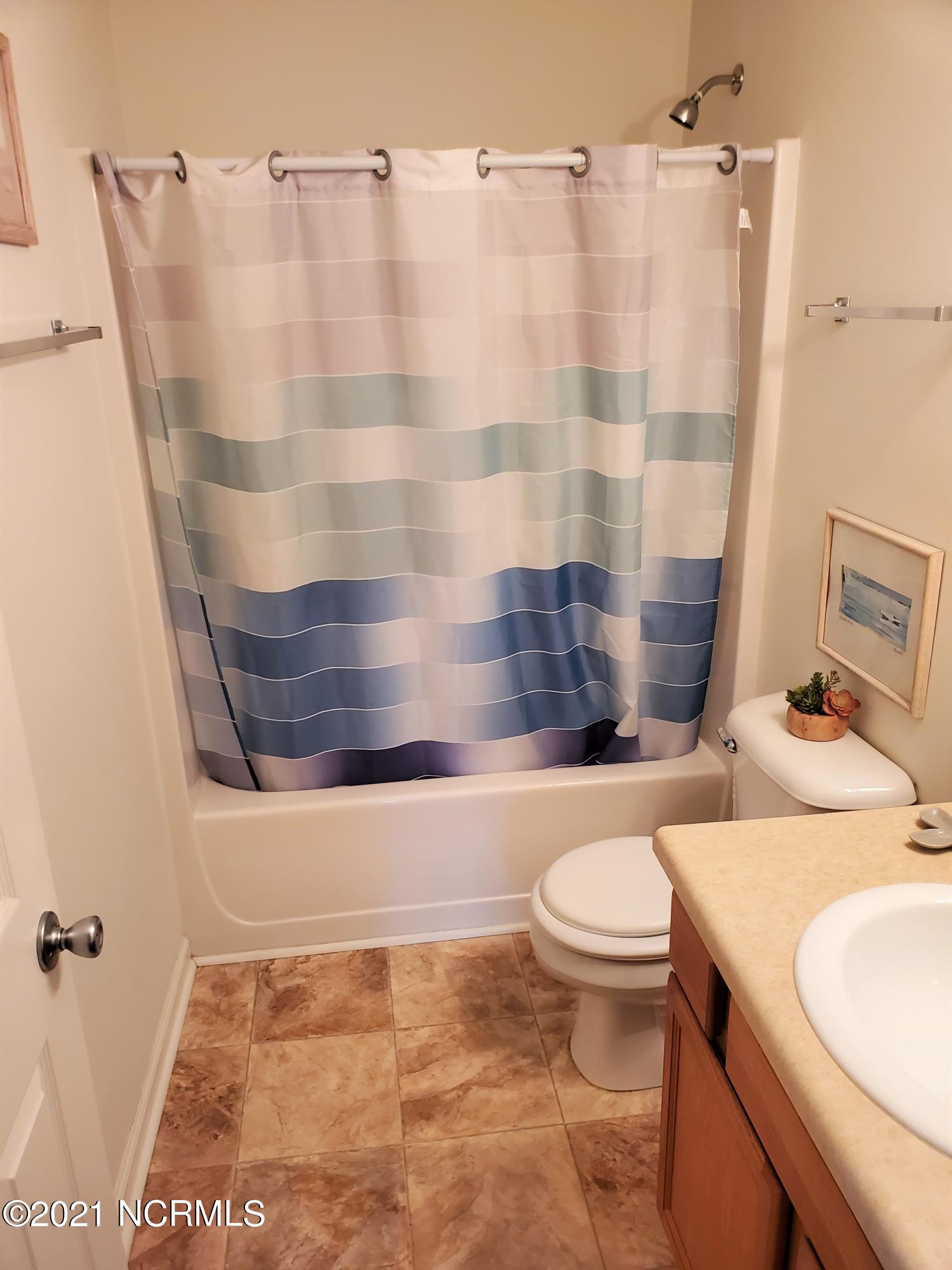 319 Top Knot Road Hubert, NC 28539 - Photo 24 of 54 Guest bath 4
