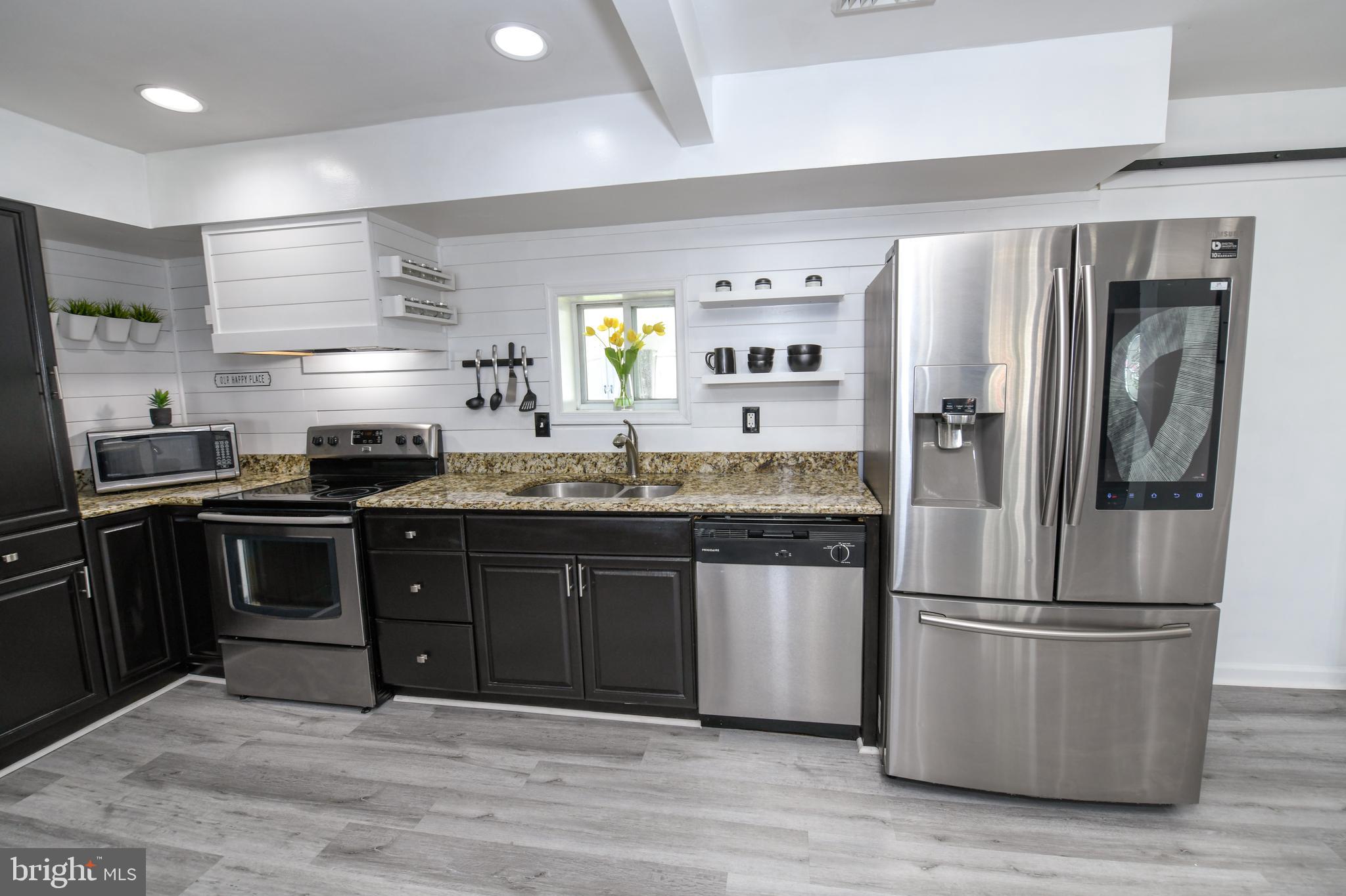 56 Canoebirch Road Levittown, PA 19057 - Photo 9 of 25