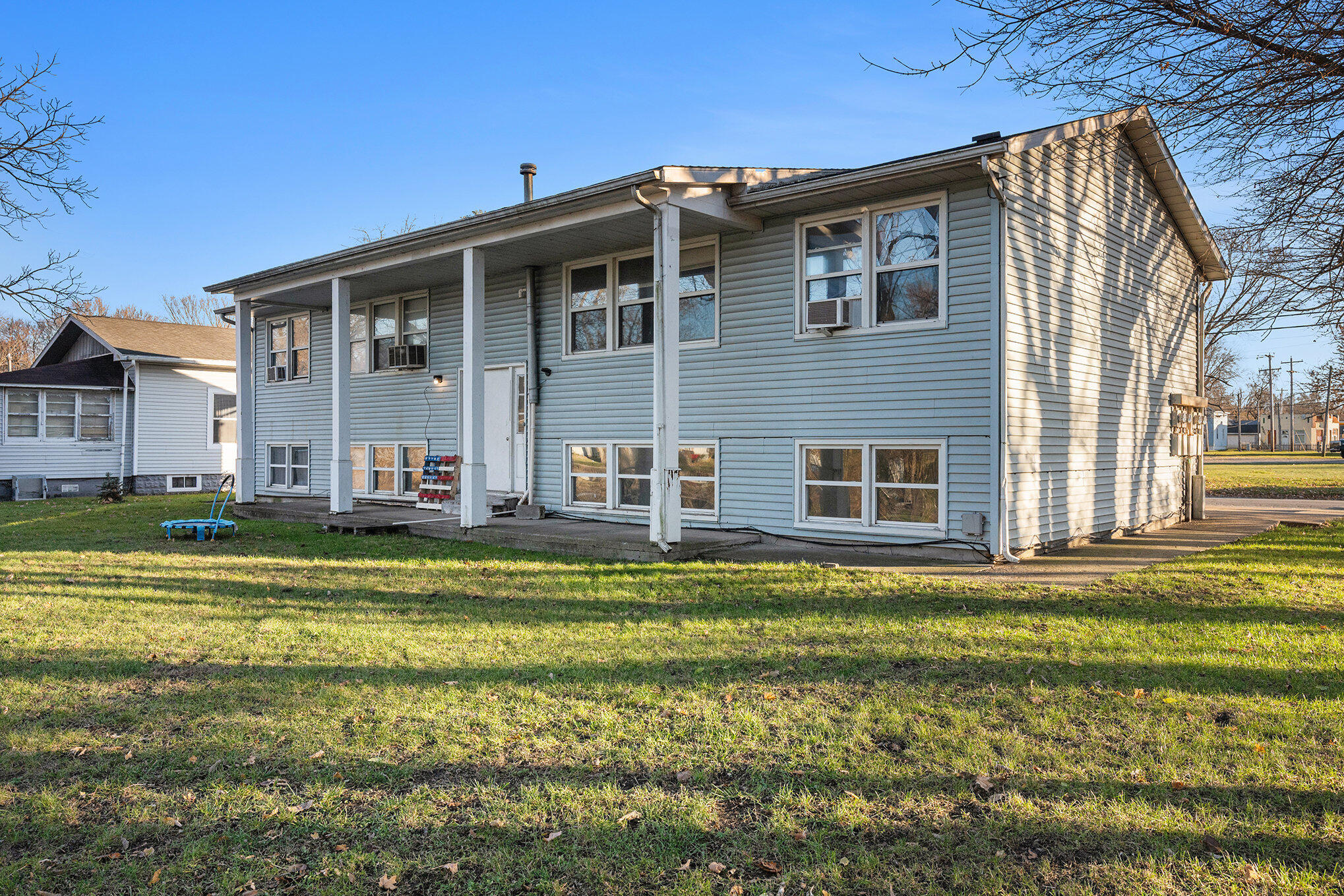 416 River Street Three Rivers, MI 49093 - Photo 5 of 18 010_file_606