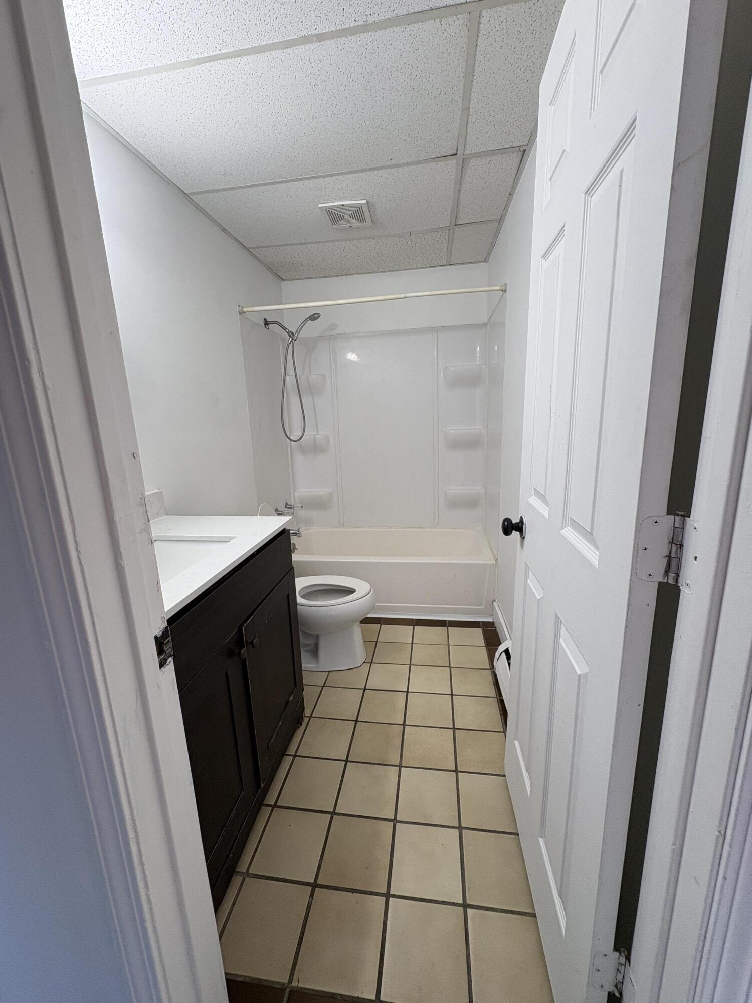 416 River Street Three Rivers, MI 49093 - Photo 9 of 18 IMG_5371