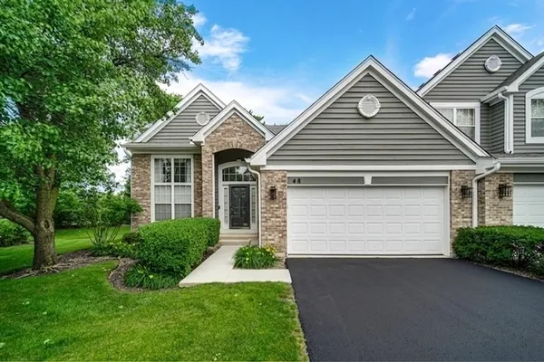 $590,000 | 48 Wellesley Circle, Northbrook, IL 60062
