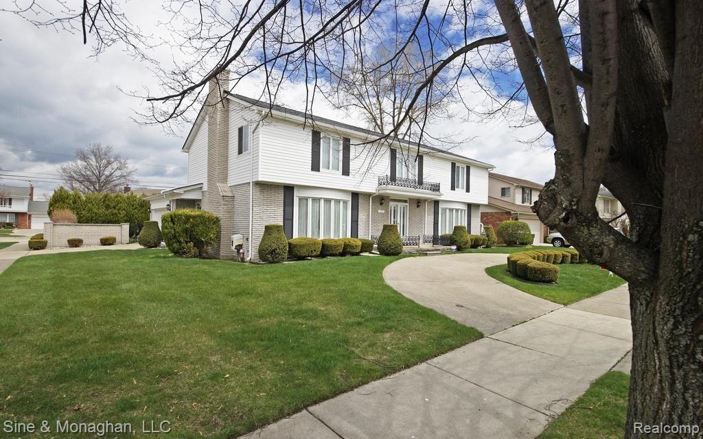 592 Canterbury Road Grosse Pointe, MI 48236 - Photo 27 of 30 27-photo-web-1024x640-143363.jpg