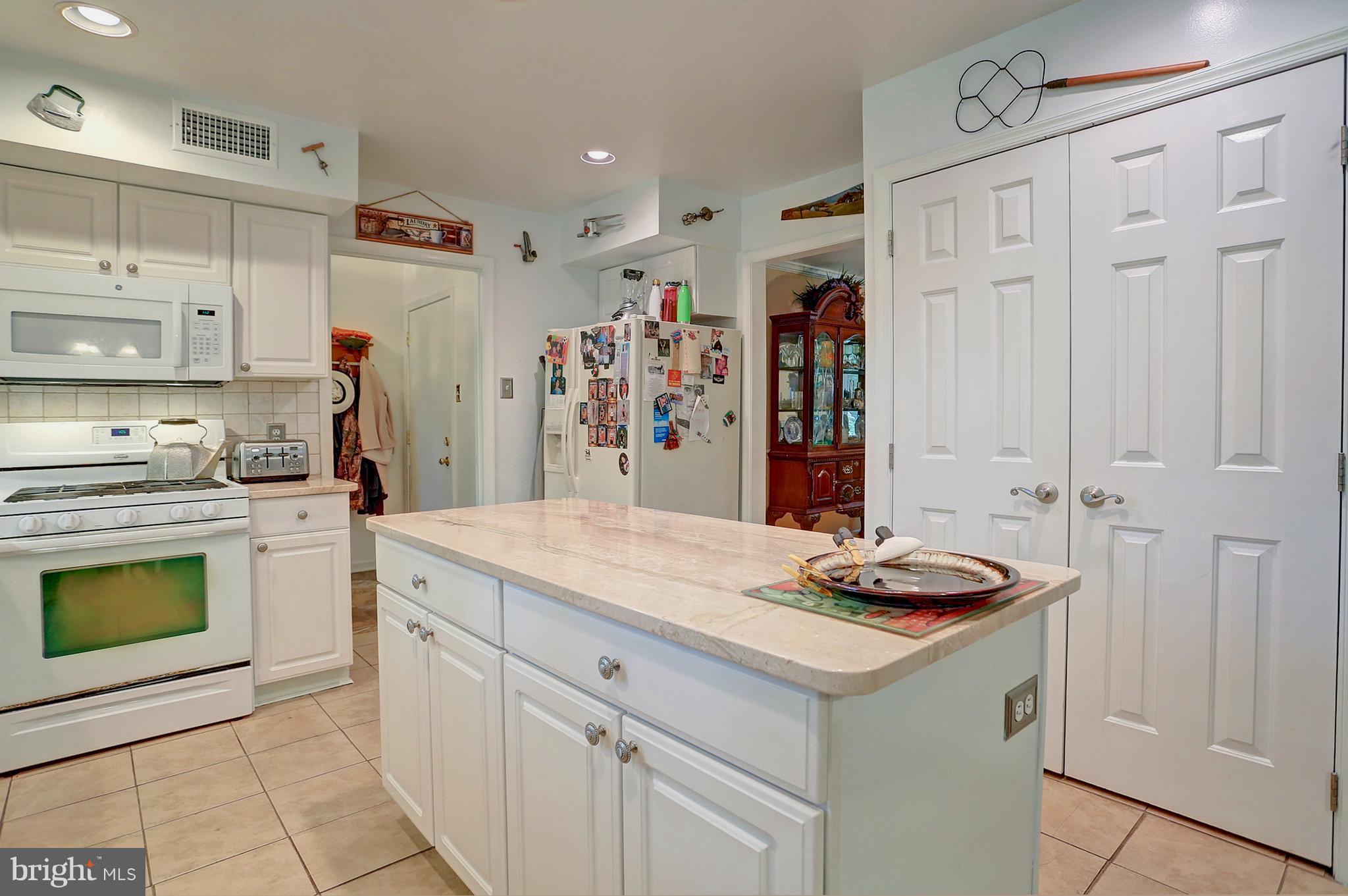 354 Chestnut Hill Road York, PA 17402 - Photo 10 of 34