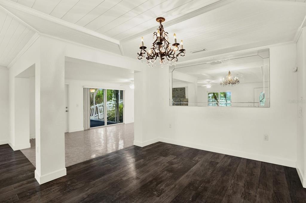102 West North Branch Road Ruskin, FL 33570 - Photo 19 of 50