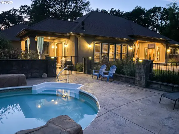 $1,340,000 | 1025 Echo Drive, Roseburg, OR 97470