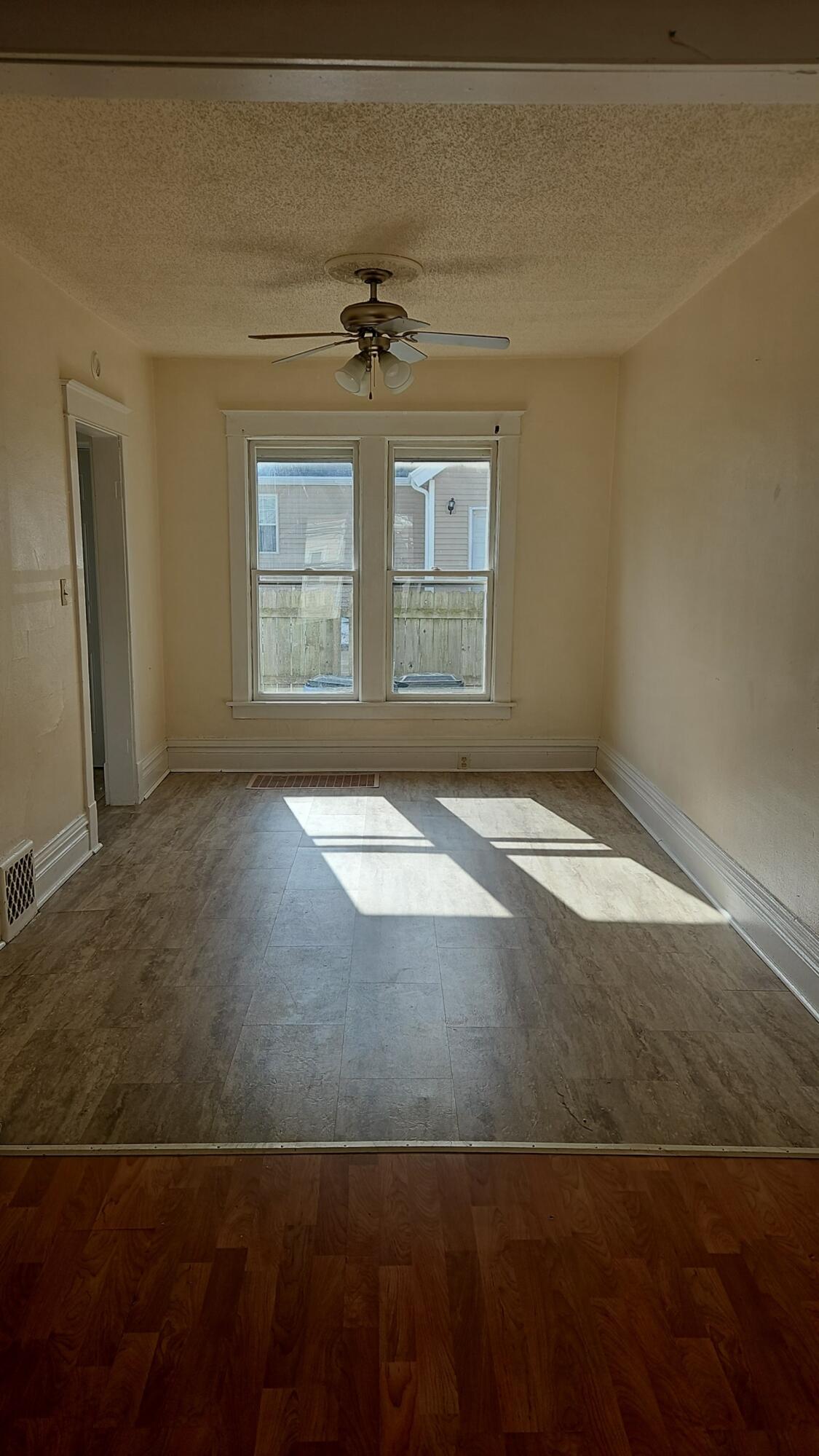 1001 Prospect Street Racine, WI 53404 - Photo 7 of 34 1003 2026 *6