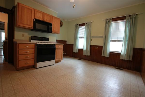 19 Falmouth Street Worcester, MA 01607 - Photo 5 of 25 Gallery Image 5