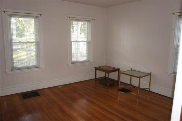 19 Falmouth Street Worcester, MA 01607 - Photo 10 of 25 Gallery Image 10