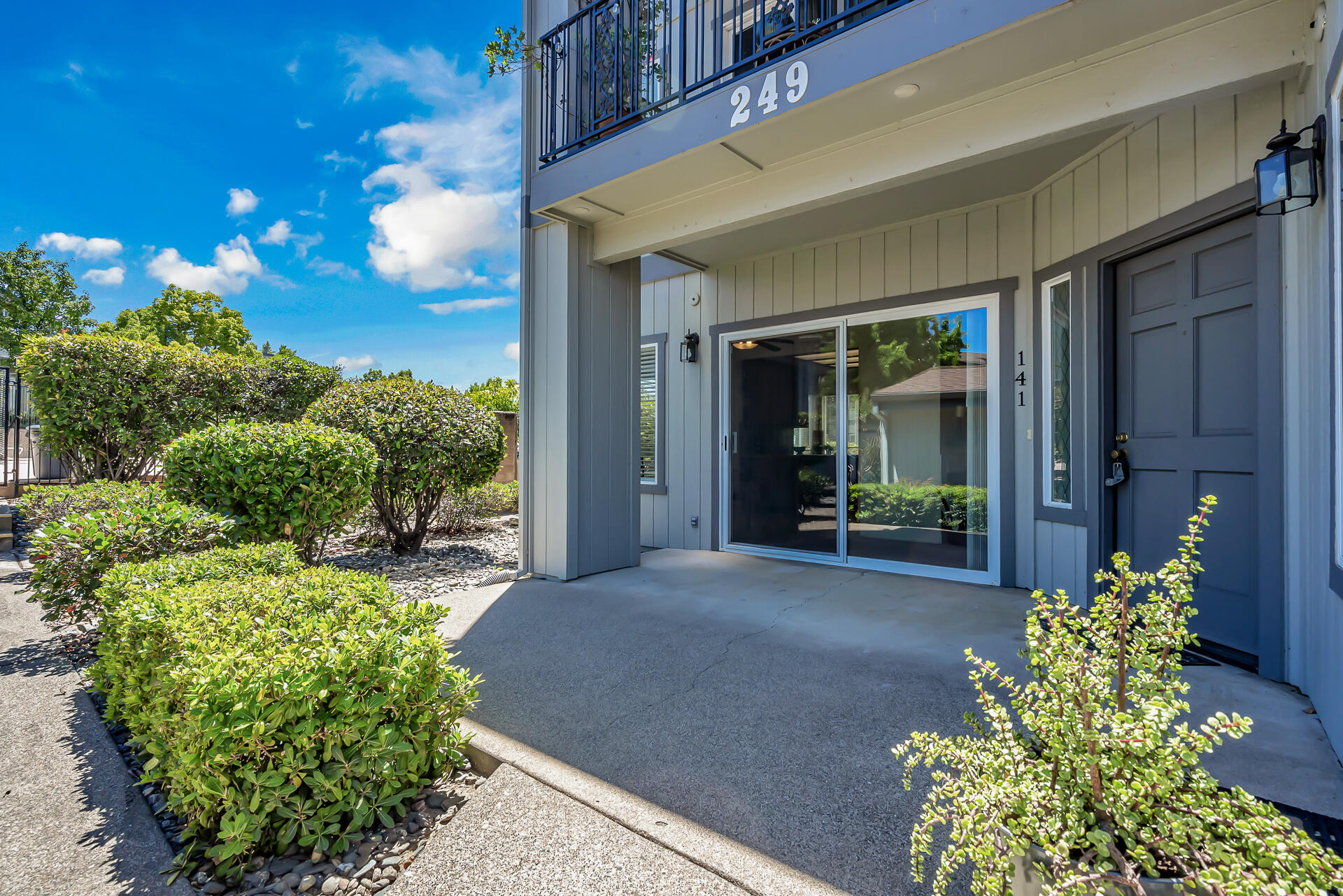 249 Ridgetop Drive, Unit 141 Redding, CA 96003 - Photo 1 of 25 Front Entry/patio