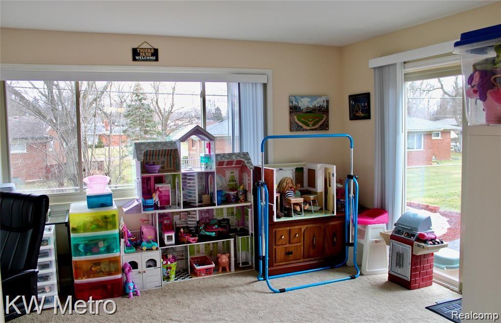 28408 Bay Tree Road Farmington Hills, MI 48334 - Photo 20 of 22