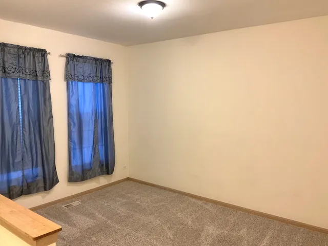 $2,350 | 2196 Rossiter Parkway, Plainfield, IL 60586