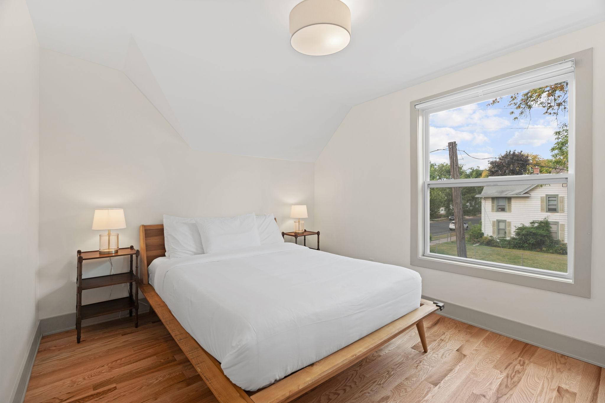 641 5th Street Northeast Minneapolis, MN 55413 - Photo 24 of 36