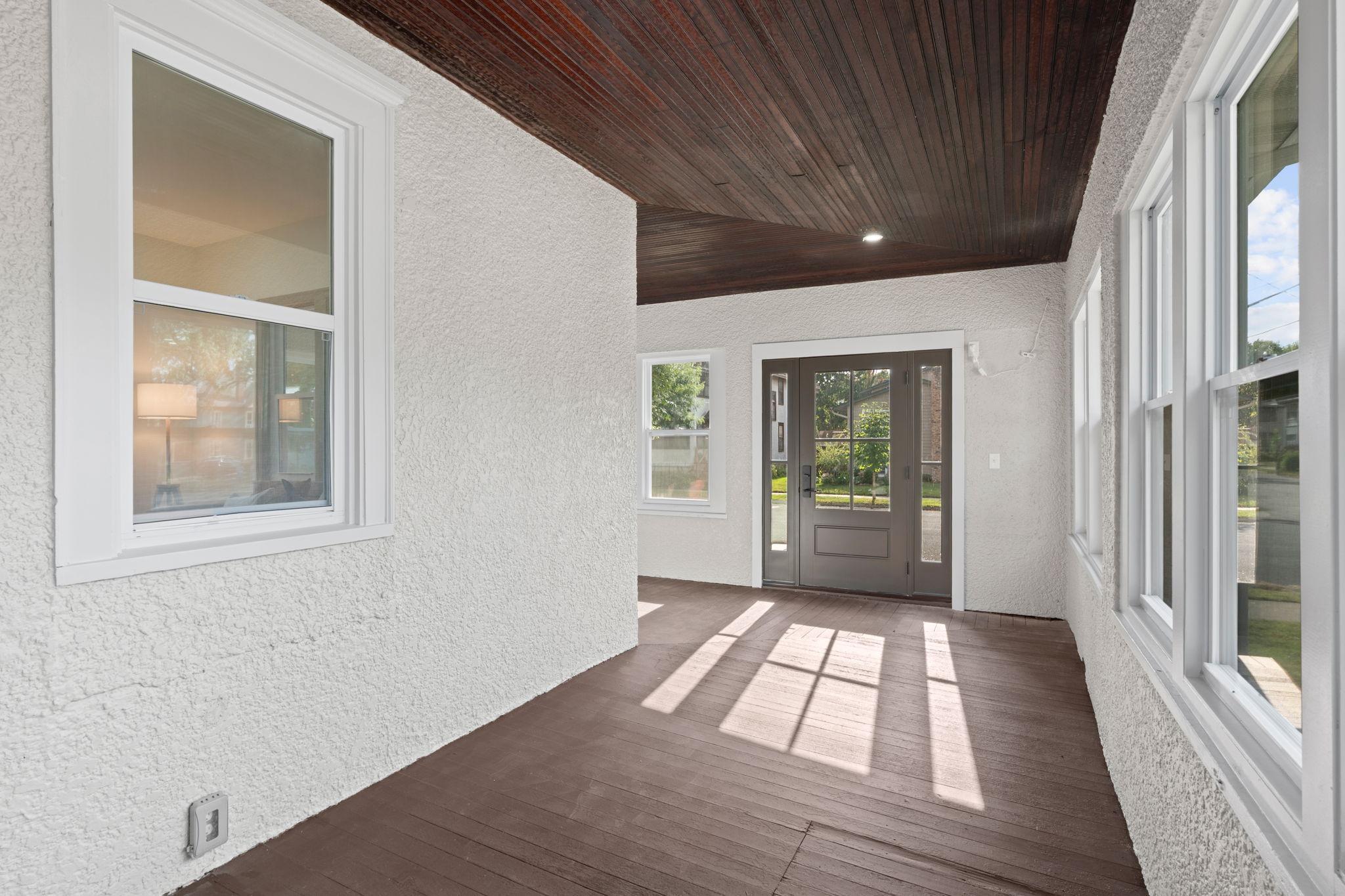 641 5th Street Northeast Minneapolis, MN 55413 - Photo 31 of 36