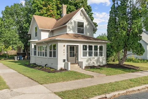 $525,000 | 641 5th Street Northeast, Minneapolis, MN 55413