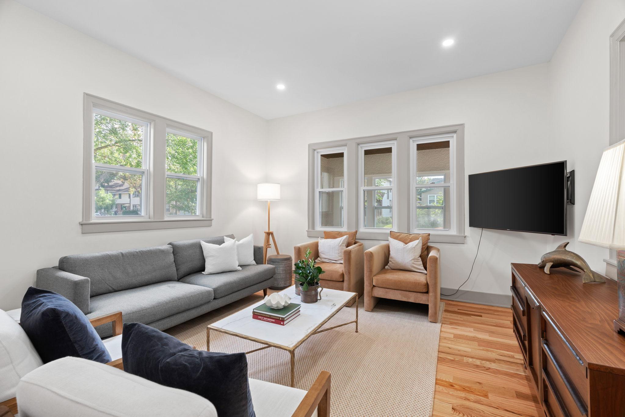 641 5th Street Northeast Minneapolis, MN 55413 - Photo 10 of 36