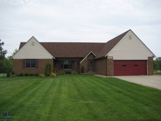 53770 Romeo Plank Road Macomb, MI 48042 - Photo 1 of 13 31102004.JPG