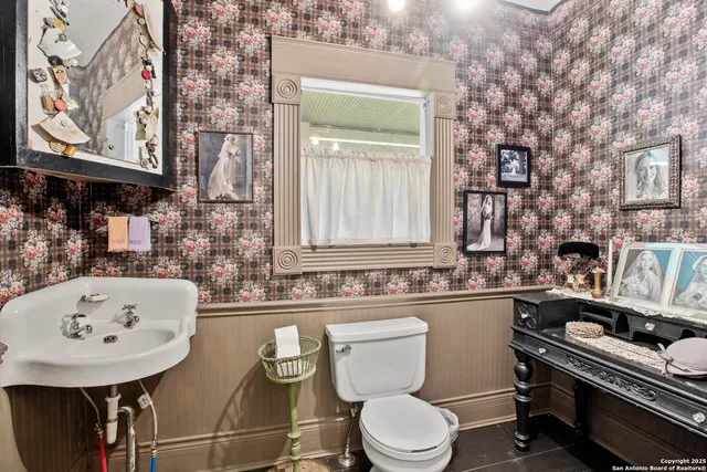 $1,249,000 | 211 Riverside Drive West, Llano, TX 78643