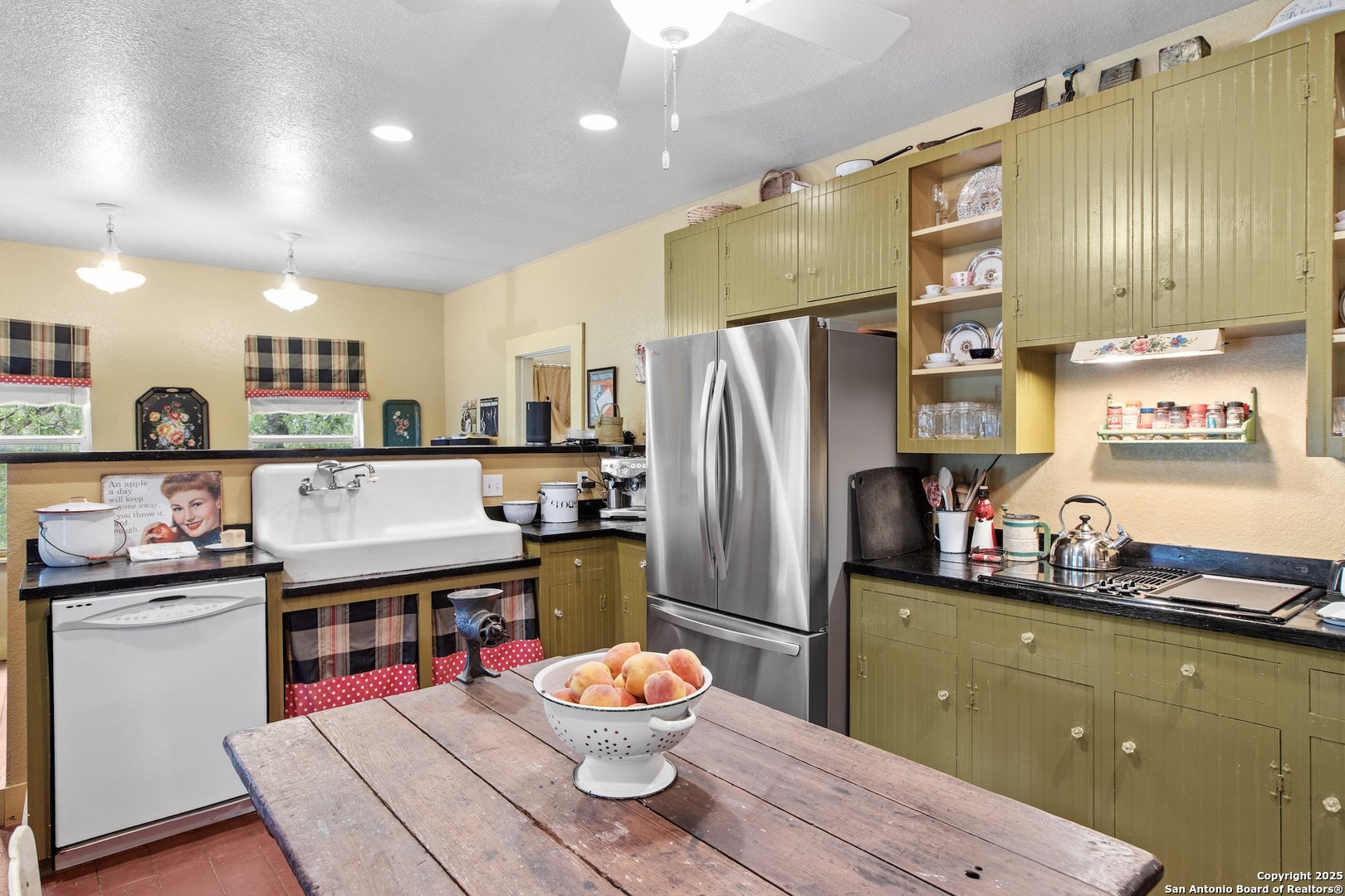 211 Riverside Drive West Llano, TX 78643 - Photo 9 of 74