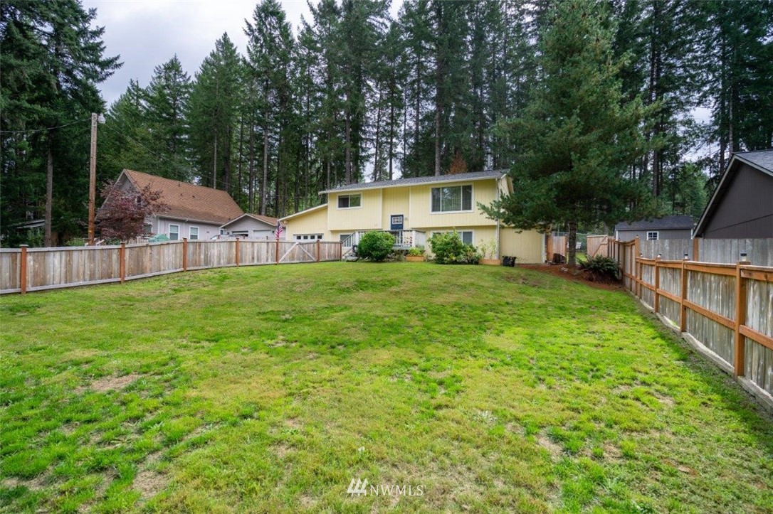 231 East Merioneth Road Shelton, WA 98584 - Photo 3 of 25 Gallery Image 3